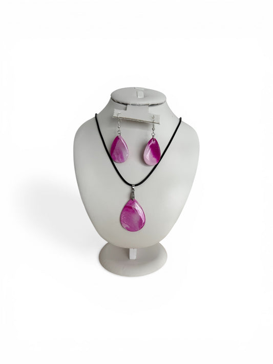Conjunto de pendientes y collar de arcilla polimérica hechos a mano – Joyería colorida y ligera