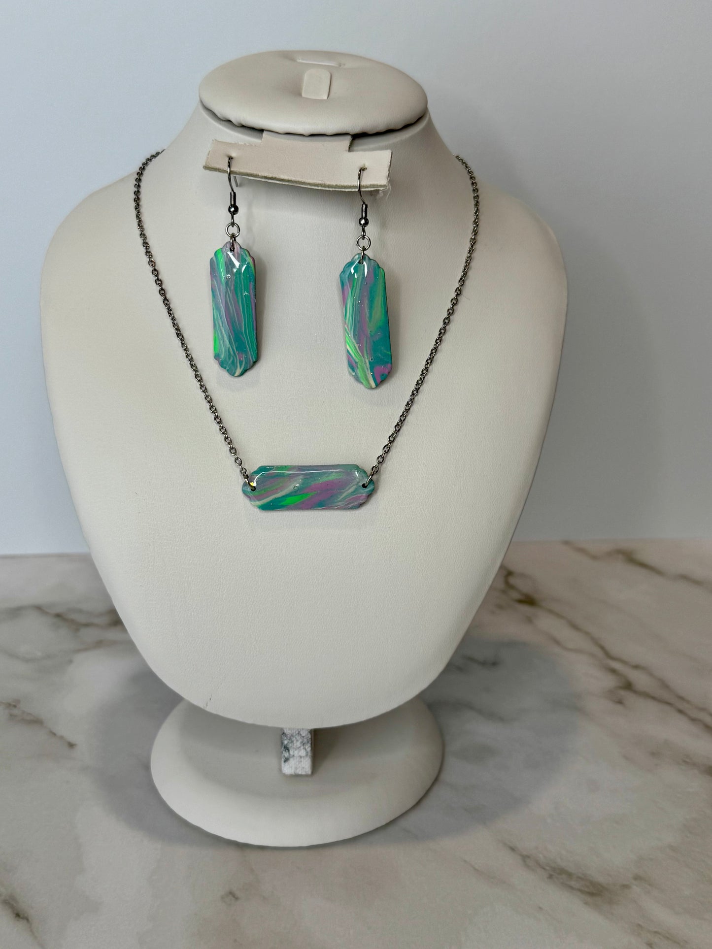 Handmade Swirl Earring & Necklace Set – Lightweight Choker Jewelry Set in Green, Blue & Purple